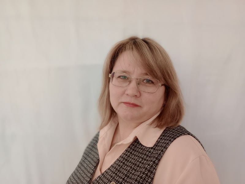 Лесных Елена Владимировна.